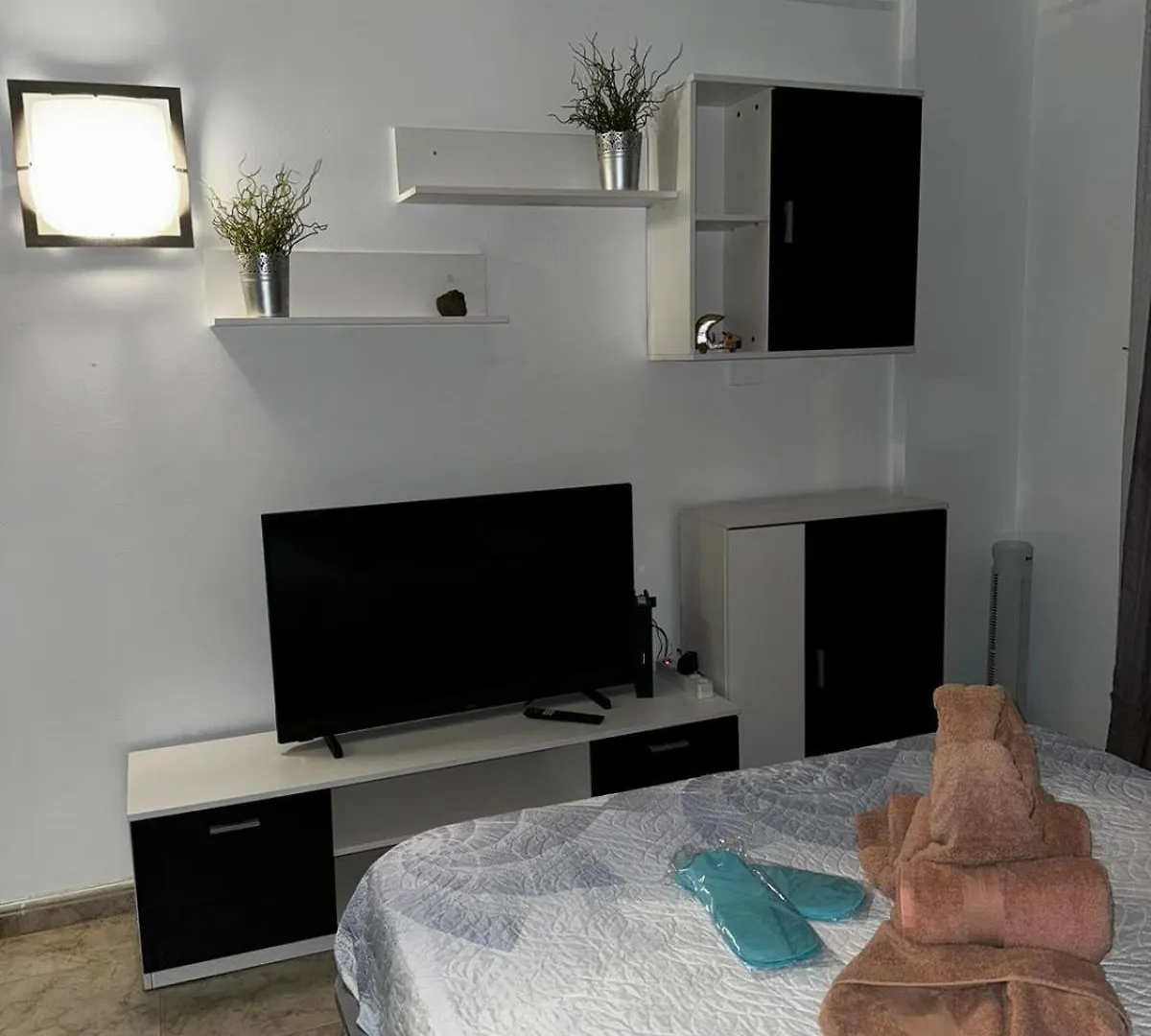 Paseo De Gracia - Lovely Studio By The Sea! Los Cristianos  Apartment Los Cristianos (Tenerife)
