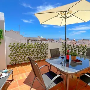 https://santaolalla-house-nerja.hotelsinnerja.org