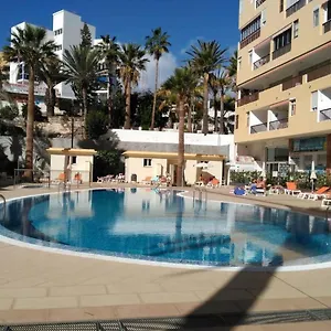 https://los-cristianos-beach-apartment.tenerifehoteles.net